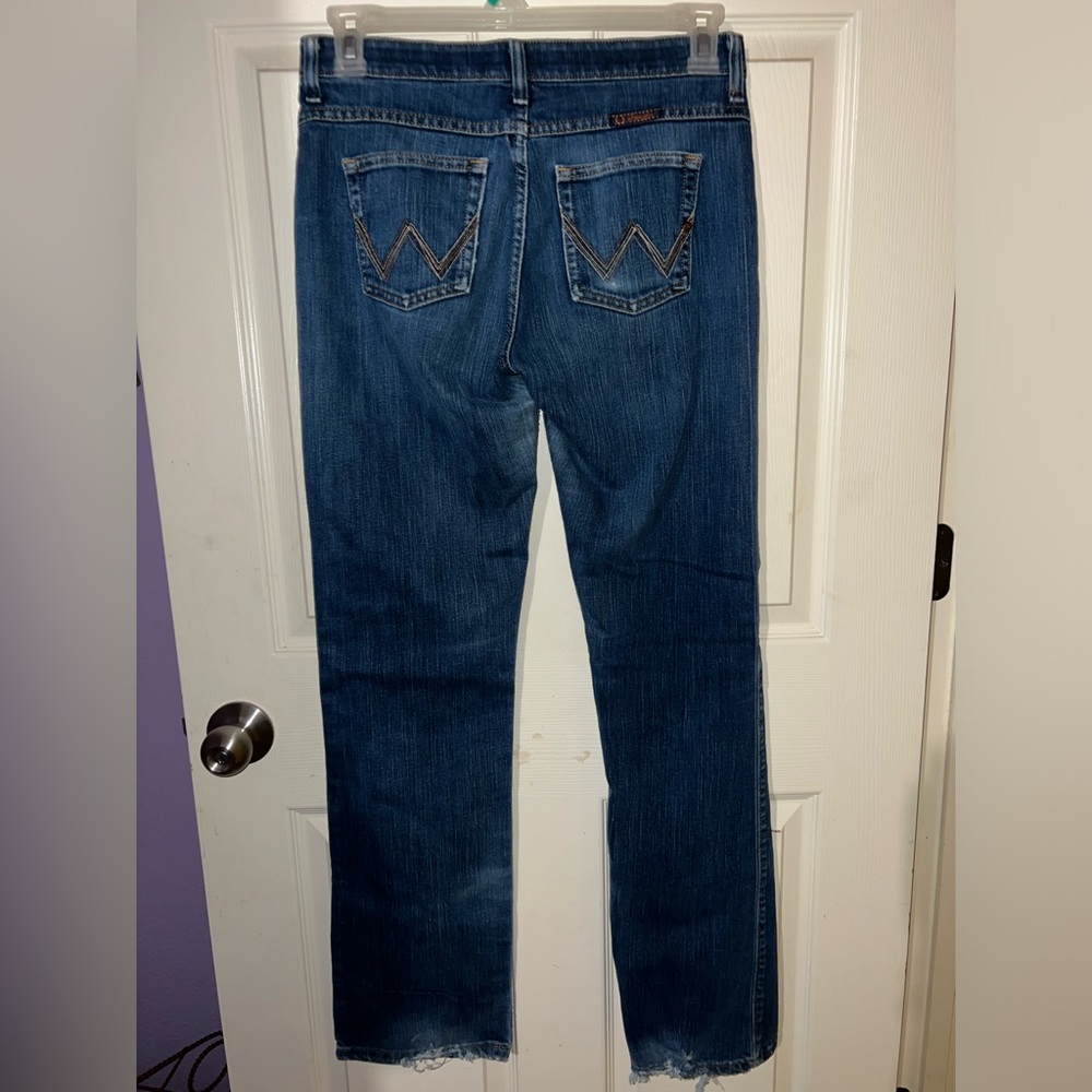 Women’s Wrangler jeans - Picture 3 of 4
